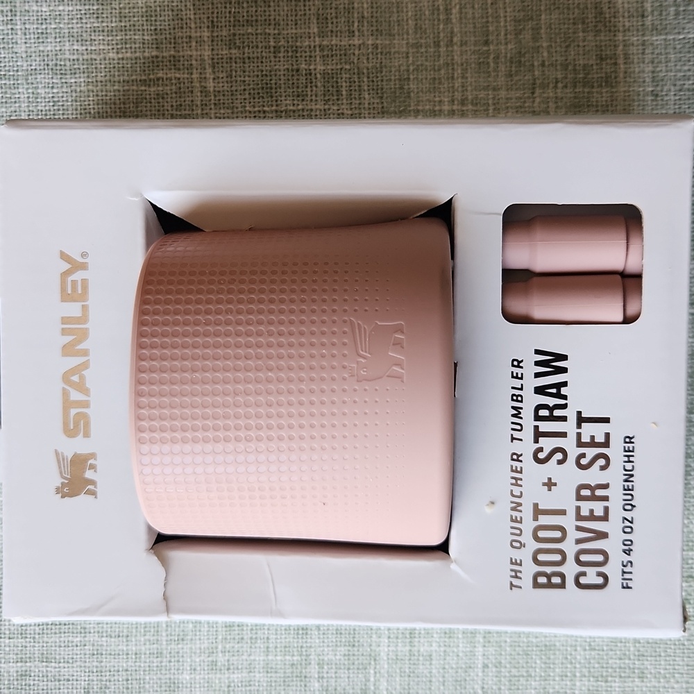 Stanley quencher 40 oz tumbler boot and straw cover set